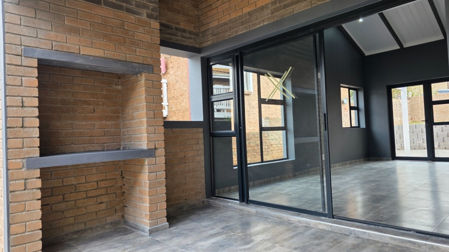 3 Bedroom Property for Sale in Island View Western Cape